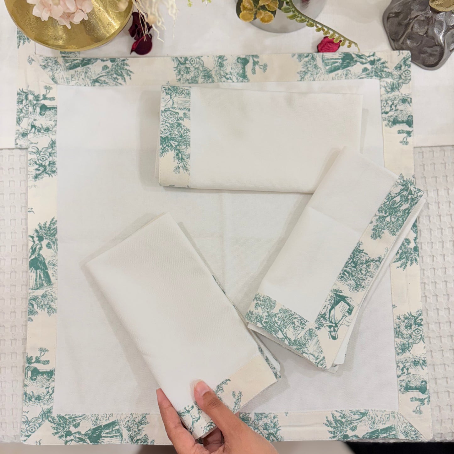 Tuscan Floral table Napkins and Placemats - Set of 8 pcs